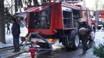 У Харкові — пожежа в університеті Каразіна, студентів евакуюють У Харкові — пожежа в університеті Каразіна, студентів евакуюють