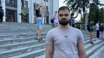 У Тернополі відбувається акція проти звільнення міністра оборони У Тернополі відбувається акція проти звільнення міністра оборони