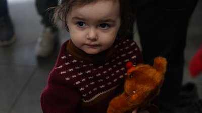 До Запоріжжя прибули автобуси з людьми, яких евакуювали з "Азовсталі" До Запоріжжя прибули автобуси з людьми, яких евакуювали з "Азовсталі"
