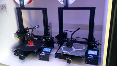 У Луцьку на 3D-принтері друкують клапани до апаратів штучної вентиляції легень