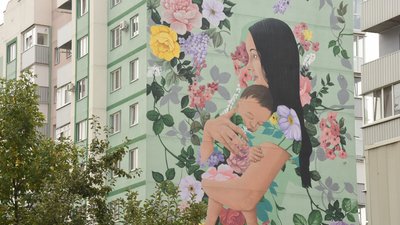Мурал "Материнська любов" Мурал "Материнська любов"