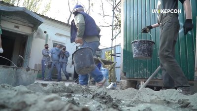 У Скадовську на Херсонщині молодь зводить громаський центр для міста У Скадовську на Херсонщині молодь зводить громаський центр для міста