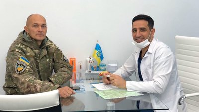 Борються з COVID-19, лікують ветеранів, продовжують справу батьків. Медики. СУСПІЛЬНЕ | ЛЮДИ РОКУ Борються з COVID-19, лікують ветеранів, продовжують справу батьків. Медики. СУСПІЛЬНЕ | ЛЮДИ РОКУ