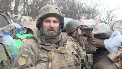 Сили оборони показали як відбивають щоденні атаки російських військових під Бахмутом Сили оборони показали як відбивають щоденні атаки російських військових під Бахмутом