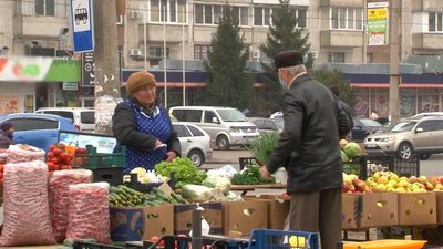 Торгують в антисанітарних умовах: черкасці просять заборонити стихійний ринок