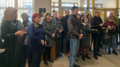 "ДНК українця": у Тернополі діє виставка картин військовослужбовця Миколи Мамчура "ДНК українця": у Тернополі діє виставка картин військовослужбовця Миколи Мамчура