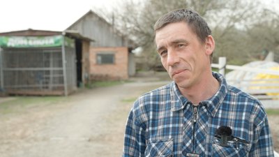 Альпака, будинок для бджіл та електропастух: як підприємець з Чернігівщини організував зоодім за гроші проєкту "Єробота" Альпака, будинок для бджіл та електропастух: як підприємець з Чернігівщини організував зоодім за гроші проєкту "Єробота"