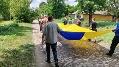 У громадах Кіровоградщини попрощалися з захисниками Віктором Савченком У громадах Кіровоградщини попрощалися з захисниками Віктором Савченком