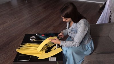 Українські кольори на подіумах Парижа: черкащанка робить прикраси з будматеріалів Українські кольори на подіумах Парижа: черкащанка робить прикраси з будматеріалів