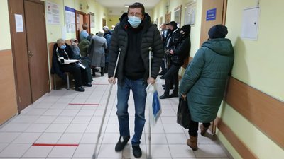 У травмпункті черга: у Вінниці через ожеледицю травмувалися пішоходи У травмпункті черга: у Вінниці через ожеледицю травмувалися пішоходи