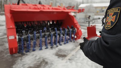 Винницькі рятувальники отримали нову техніку та спецобладнання