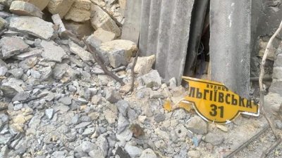 Демонтаж фасаду та відсутність документів. У центрі Одеси зупинили незаконне будівництво – ДАБК