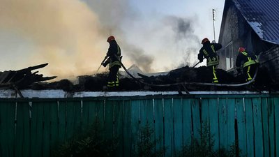 На Черкащині під час пожежі чоловік отримав опіки. Його шпиталізували