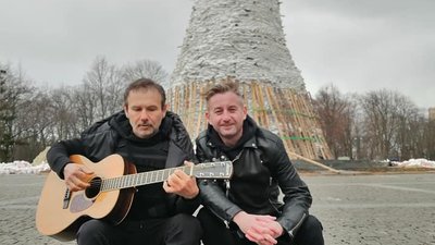 Сергій Жадан у Харкові: "Люди зараз страшенно уважні один до одного" Сергій Жадан у Харкові: "Люди зараз страшенно уважні один до одного"