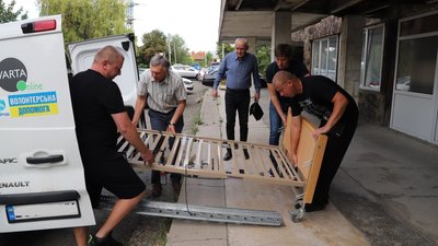 В Ужгород доставили гуманітарну допомогу — медичне обладнання з Австрії В Ужгород доставили гуманітарну допомогу — медичне обладнання з Австрії
