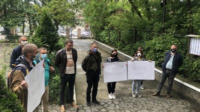 "Авакова у відставку": в Ужгороді проводять акцію проти міністра МВС