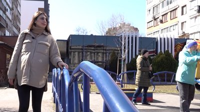 «Я не можу народжувати під бомбами»: переселенка з Сум розповіла про життя під обстрілами