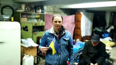 Інтернет, холодильник та дитячий куточок: лучани власноруч облаштували бомбосховище у будинку