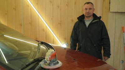 На Дніпропетровщині СТО ремонтує та фарбує автівки на фронт На Дніпропетровщині СТО ремонтує та фарбує автівки на фронт