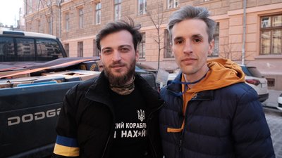 "Ми завжди вас підтримуємо і в нас спільний ворог". Історія грузина, який волонтерить в Чернівцях "Ми завжди вас підтримуємо і в нас спільний ворог". Історія грузина, який волонтерить в Чернівцях