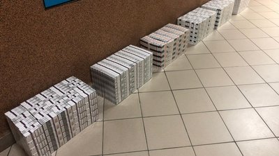 Затримали зі стріляниною: двоє волинян річкою переправляли контрабандні цигарки Затримали зі стріляниною: двоє волинян річкою переправляли контрабандні цигарки