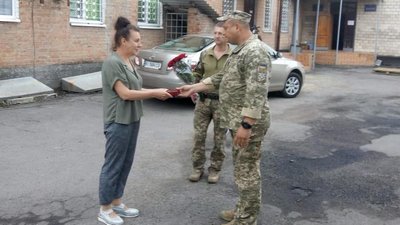 У Полтаві дружині загиблого воїна Ігоря Ліхоніна передали орден
