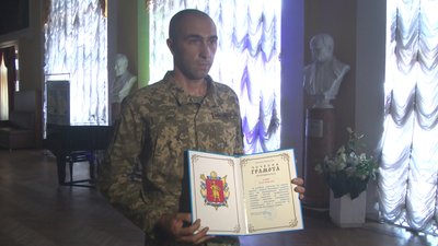 У Запоріжжі відбулися перші урочистості до Дня Конституції України У Запоріжжі відбулися перші урочистості до Дня Конституції України