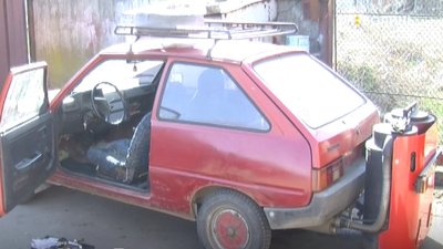 У Луцьку з`явилася Таврія, яка їздить на дровах У Луцьку з`явилася Таврія, яка їздить на дровах