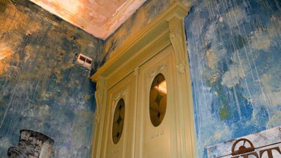 В Одесі відреставрували історичні двері в будинку-пам’ятці архітектури