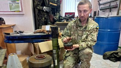 Міни-"сюрпризи", гранати та уламки "Градів": яку небезпеку залишили на Сумщині солдати РФ