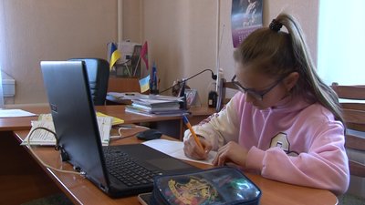 Понад дві сотні дітей-переселенців навчаються в школах Сміли на Черкащині
