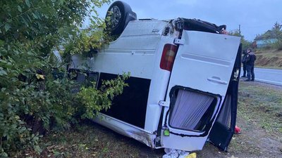 На Уманщині перекинувся маршрутний автобус На Уманщині перекинувся маршрутний автобус