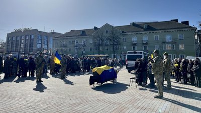 Зі загиблим військовим Сергієм Сінчуком попрощалися у Рівному