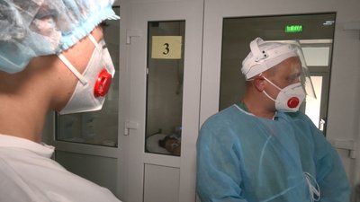 Пацієнтів стало удвічі більше: про будні Черкаської інфекційної лікарні Пацієнтів стало удвічі більше: про будні Черкаської інфекційної лікарні
