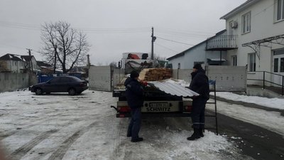 У Макарівській громаді на Київщині почали роздавати будматеріали від фонду ООН У Макарівській громаді на Київщині почали роздавати будматеріали від фонду ООН