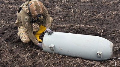 На Полтавщині вибухотехніки поліції знешкодили бойові частини російських ракет Х-101