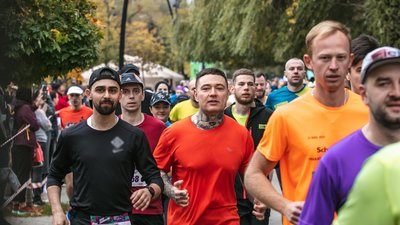 У Франківську провели благодійний забіг "Frankivsk Charity Half Marathon" У Франківську провели благодійний забіг "Frankivsk Charity Half Marathon"