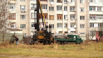 У Житомирі жителі вулиці Героїв Десантників протестують проти будівництва житлового комплексу У Житомирі жителі вулиці Героїв Десантників протестують проти будівництва житлового комплексу