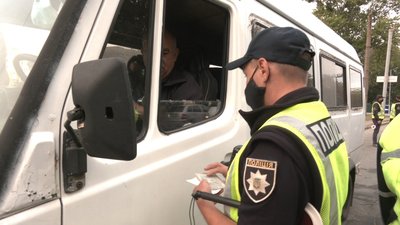 У Харкові перевіряють перевізників: за один ранок знайшли чотирьох порушників