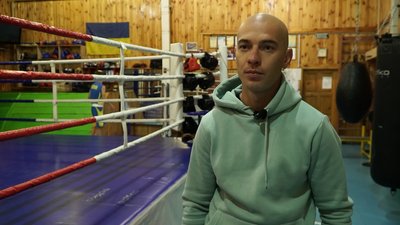 Виграв п'ять боїв: 13-річний боксер з Городні, що на Чернігівщині, став чемпіон України Виграв п'ять боїв: 13-річний боксер з Городні, що на Чернігівщині, став чемпіон України