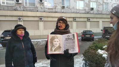 Олена Бджола проводить екскурсії в Херсоні до повномасштабної війни