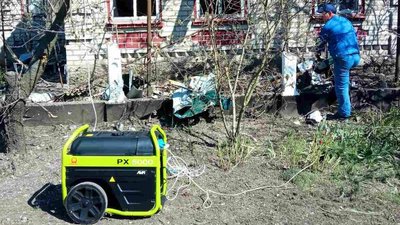 Після обстрілів російськими військами у Зеленодольській громаді Дніпропетровщини відновлюють комунікації Після обстрілів російськими військами у Зеленодольській громаді Дніпропетровщини відновлюють комунікації