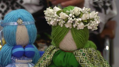 В ляльки немає очей, носа і рота, вони з чистим обличчям, - додає майстриня В ляльки немає очей, носа і рота, вони з чистим обличчям, - додає майстриня