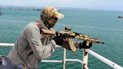 В Одеській гавані тренувались флотські спецпризначенці В Одеській гавані тренувались флотські спецпризначенці