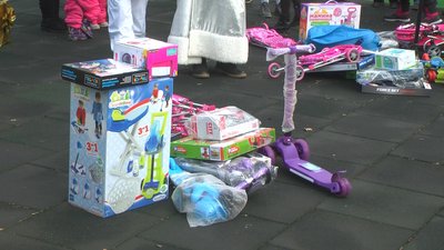 У Запоріжжі відбулася благодійна акція "Ялинка добра" У Запоріжжі відбулася благодійна акція "Ялинка добра"