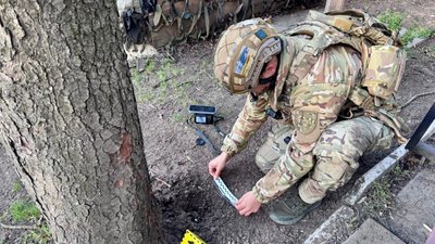 На місці вибуху у Білій Церкві біля ТЦК працюють поліцейські та СБУ