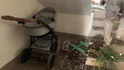 Під'їзд пошкодженого будинку Під'їзд пошкодженого будинку