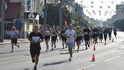 Шаную воїнів, біжу за Героїв України, патріотичний забіг у Луцьку