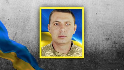 Антон Султанов