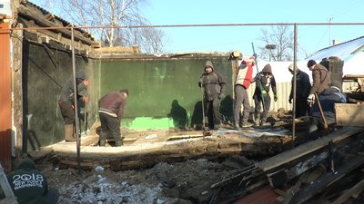 Згоріла хата. Сім’я з Прикарпаття, в якій четверо людей з інвалідністю, просить допомоги Згоріла хата. Сім’я з Прикарпаття, в якій четверо людей з інвалідністю, просить допомоги
